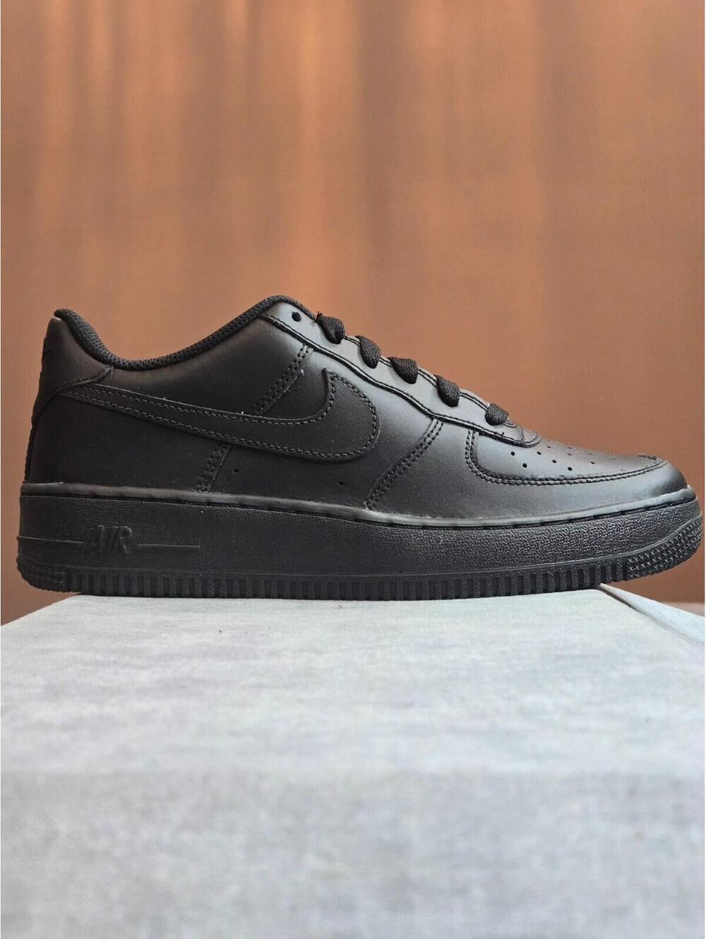 Nike Air Force 1 LE (Luxury Edition) Triple Black Leather FV5951-001 4.5Y 6W NIB